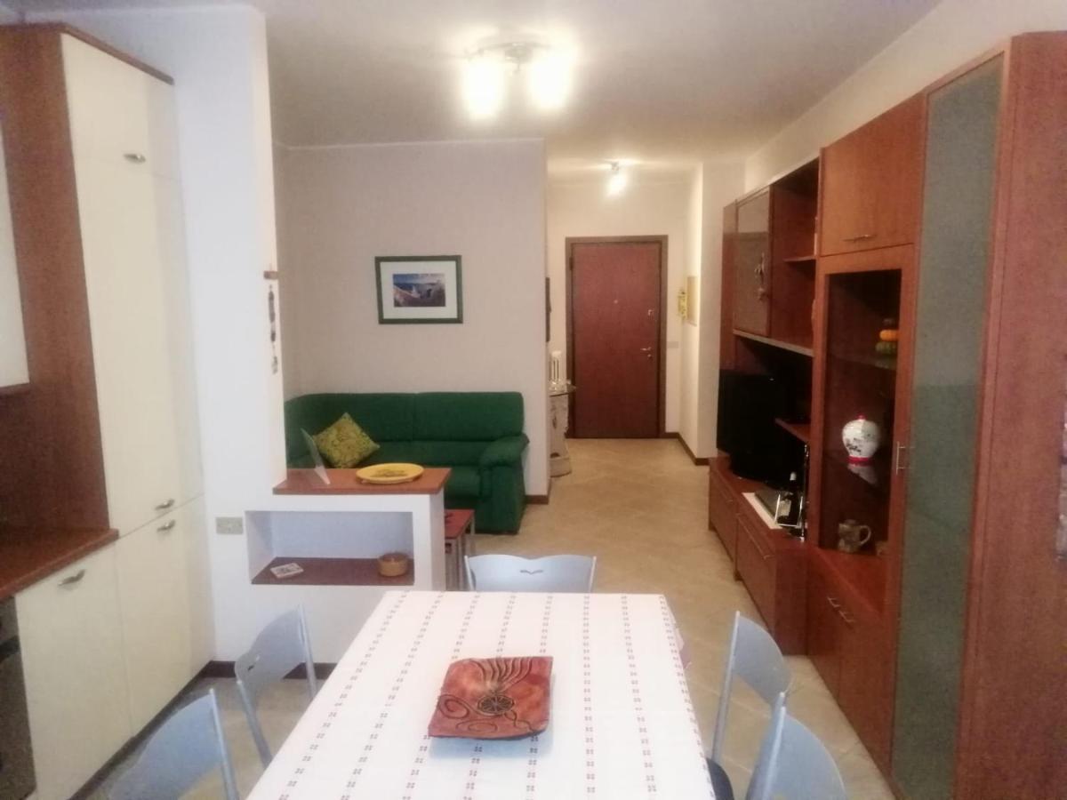 Casa Vacanze La Mela 몬차 외부 사진