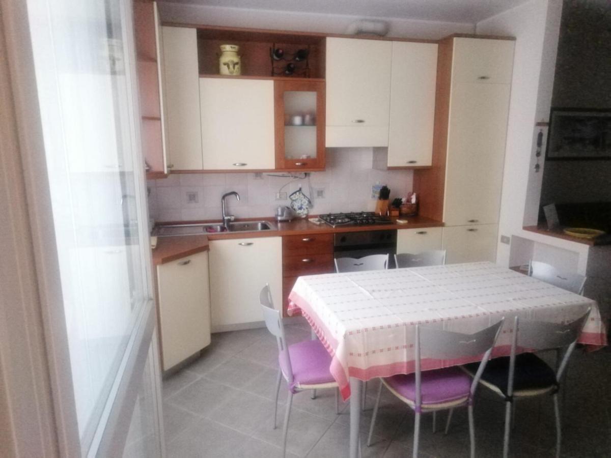 Casa Vacanze La Mela 몬차 외부 사진