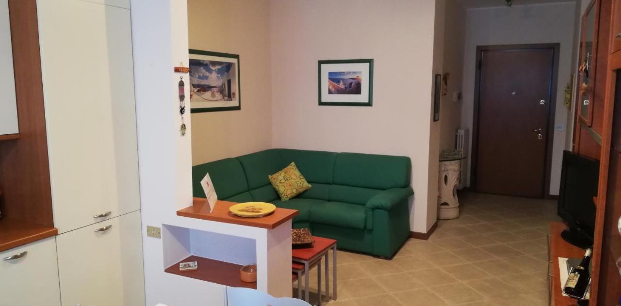 Casa Vacanze La Mela 몬차 외부 사진