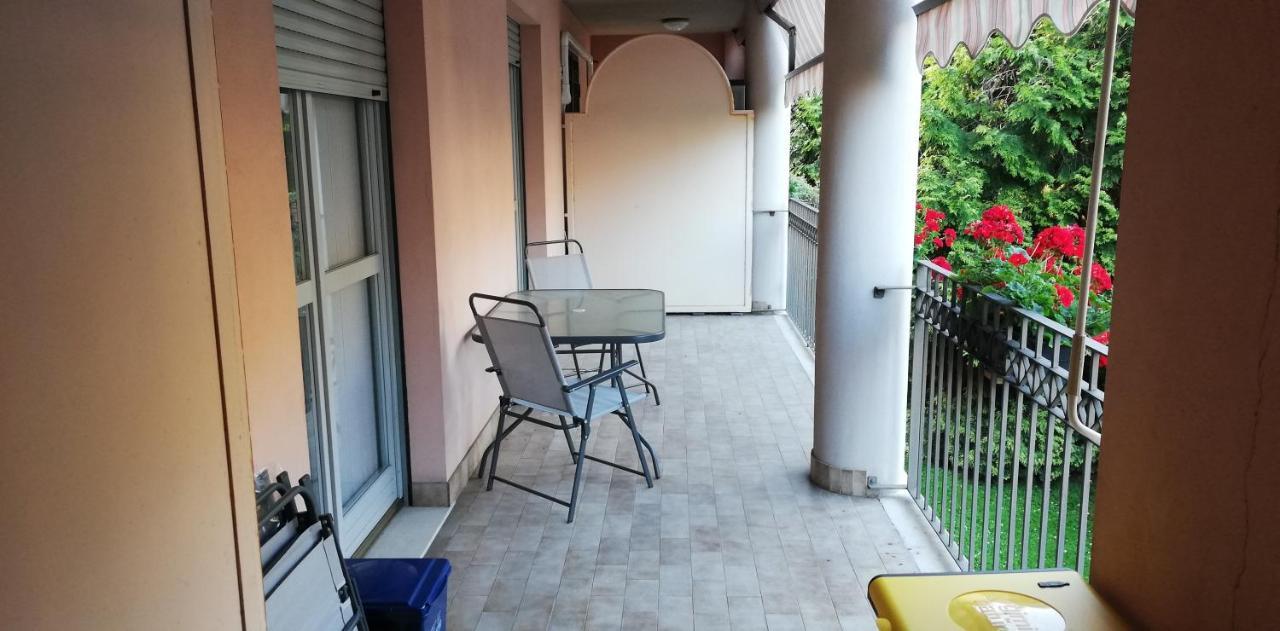 Casa Vacanze La Mela 몬차 외부 사진