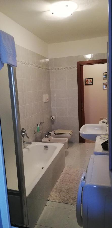 Casa Vacanze La Mela 몬차 외부 사진